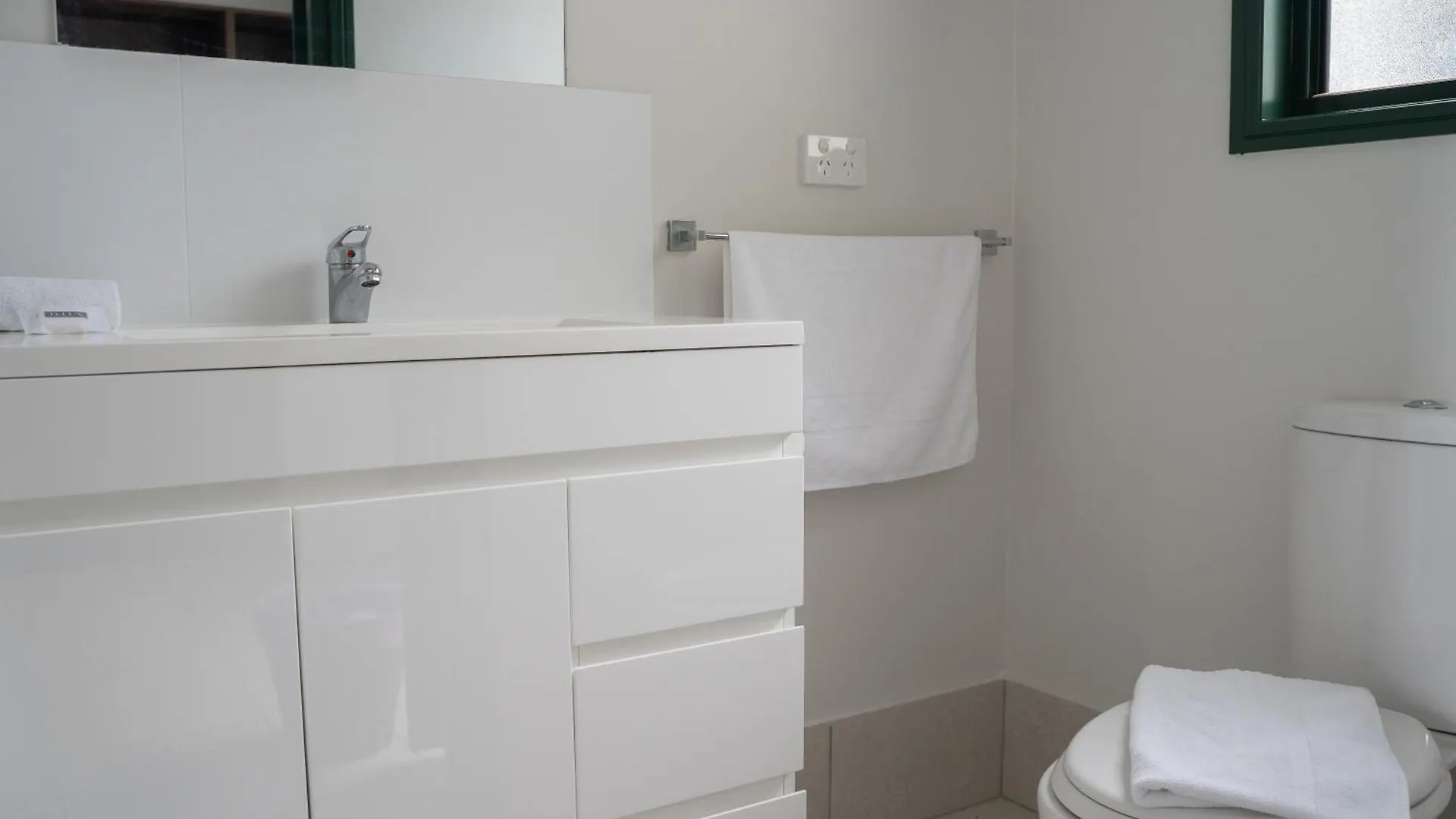Wallaby Hotel Mudgeeraba